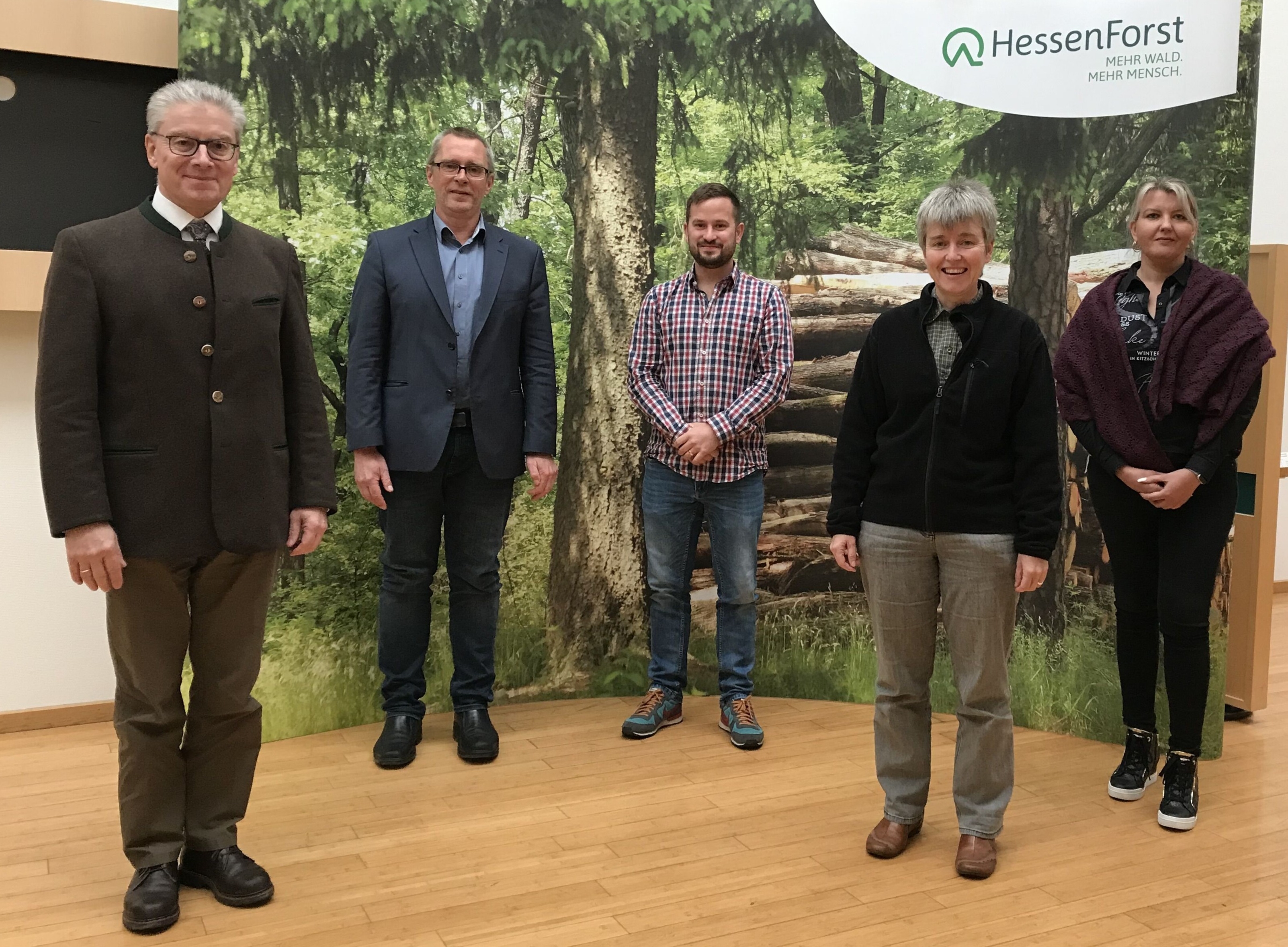 v. l. n. r. Landesbetriebsleiter Michael Gerst, Sachbereichsleiter Holger Henning, vom BDF: Sebastian Rummel, Sigrun Brell, Erika Wenz